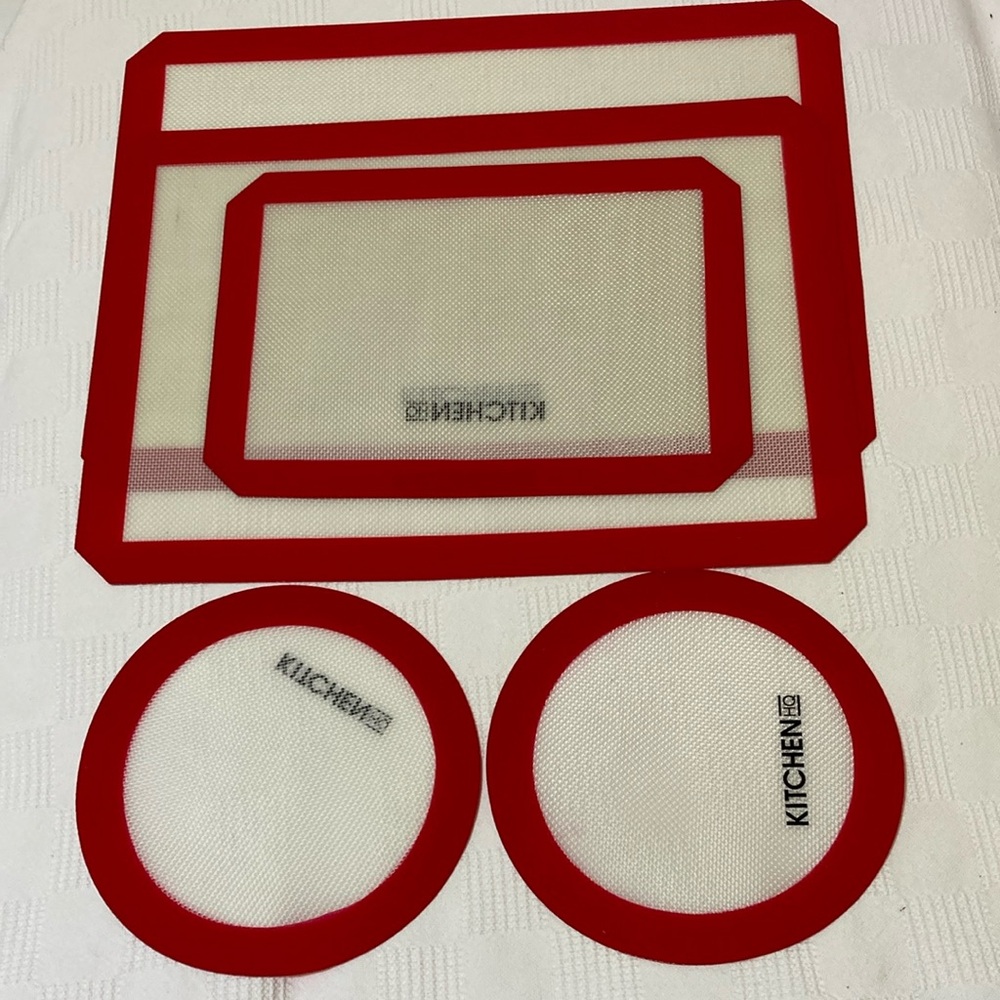 RED SILICONE BRAND NEW BAKING MATS SET